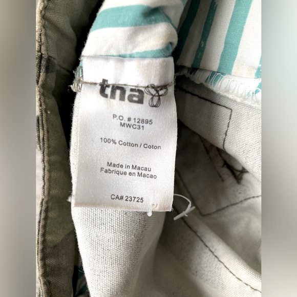 Aritzia TNA Low Rise Camo Pants Size 0 - Picture 7 of 8